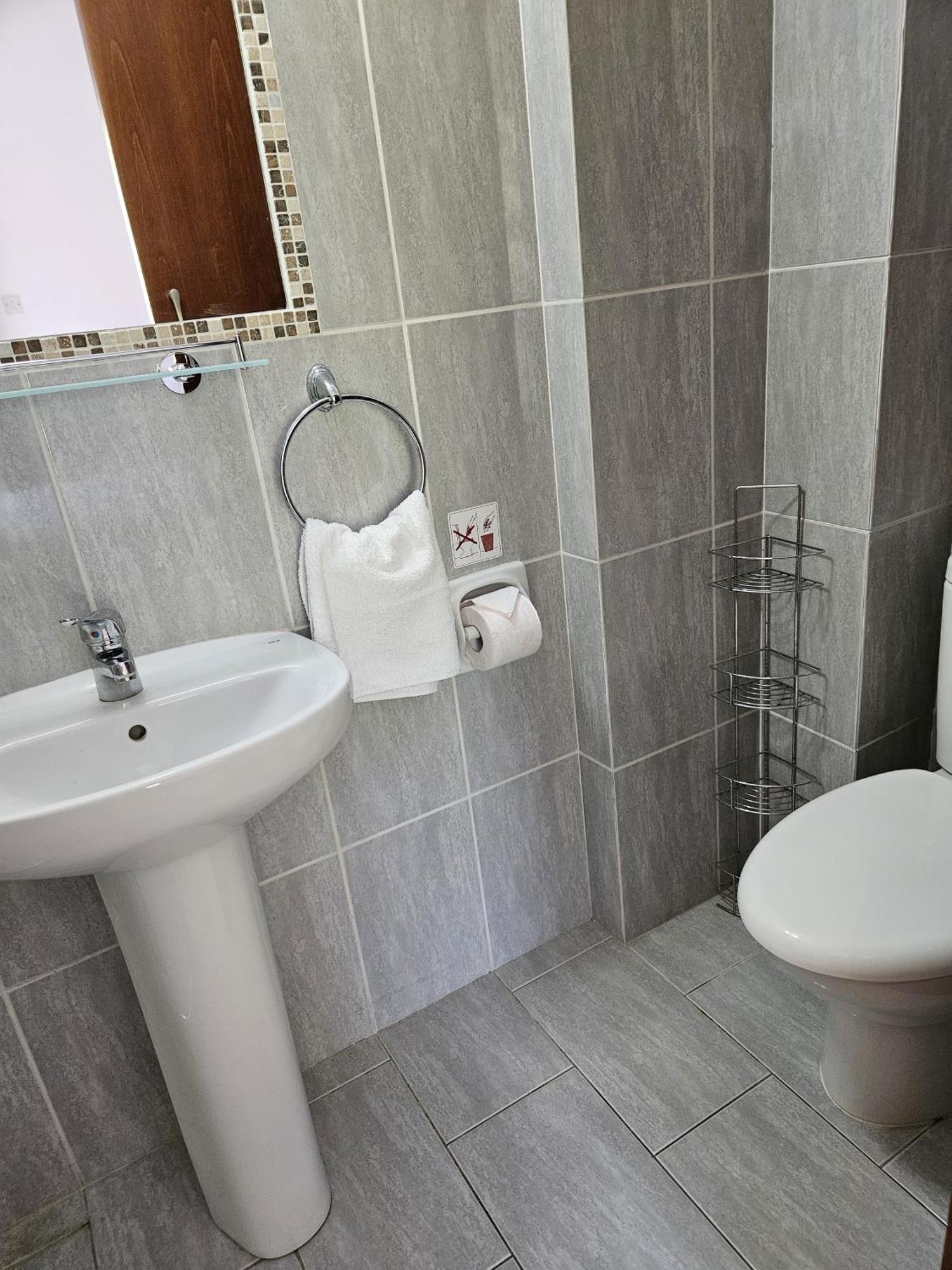 The Brightstay Paphos, 2 Bed Apt, Paphos Riviera, Universal 外观 照片